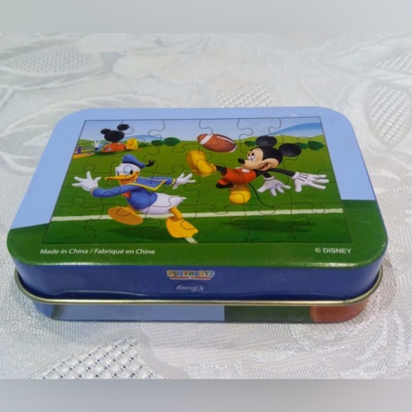 Walt Disney characters tin box bundle of 4 puzzles + 1 double Deck play, cards - Picture 7 of 15